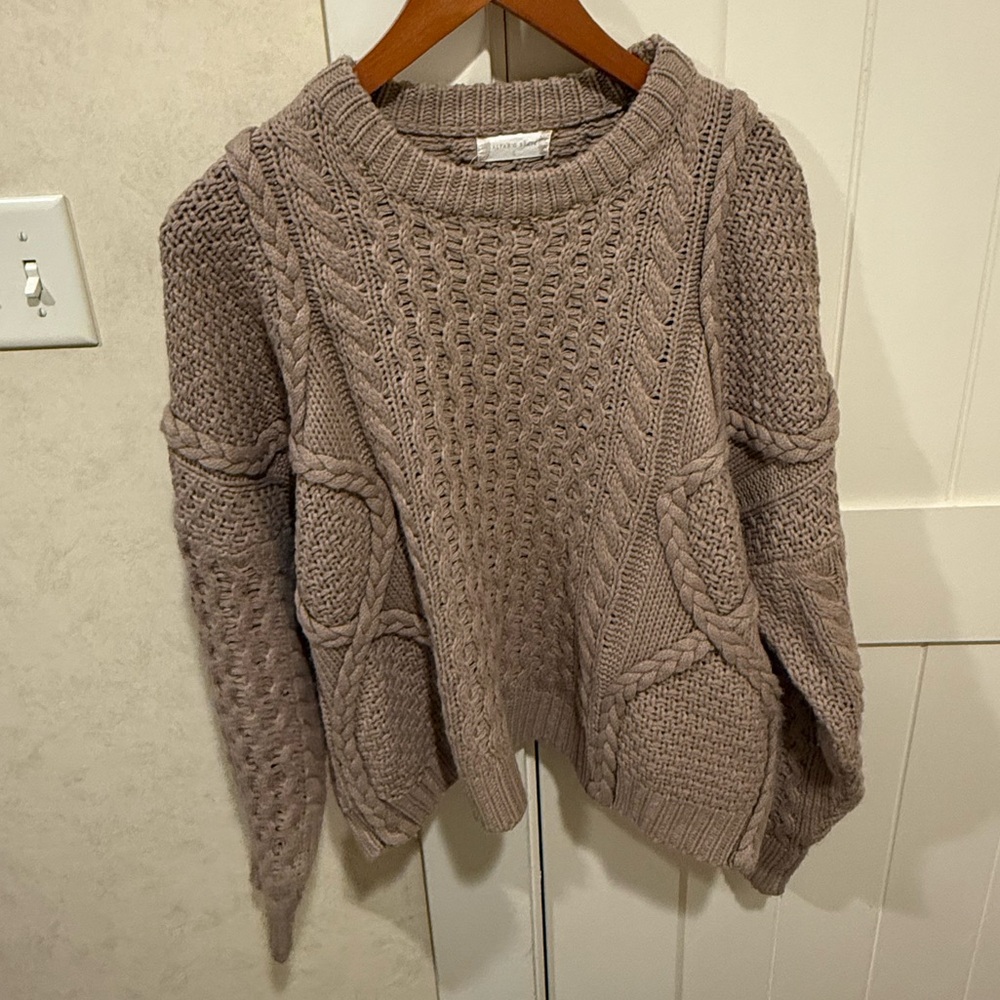 Altar’d State Taupe Cable Knit Sweater – Women’s Small – EUC